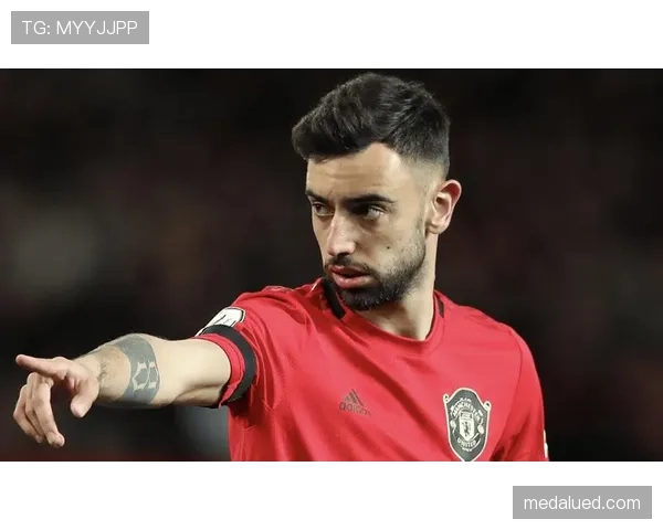 德容与布鲁诺·费尔南德斯：中场核心数据及战术角色对比分析