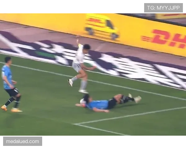 假摔判罚的裁判判定标准与常见误区解析