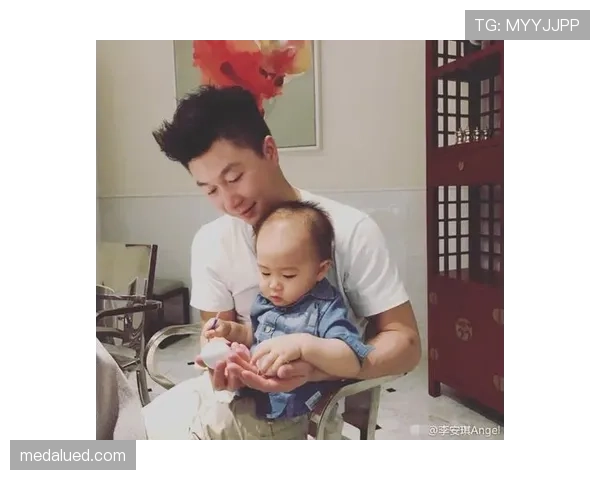李小鹏家的狗都比我会理财
